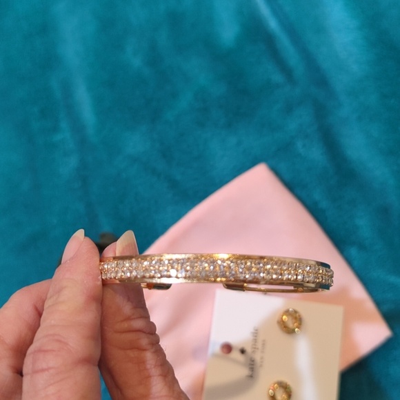 Kate Spade earrings and bracelet and dust bag - Picture 6 of 7